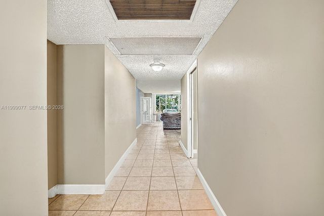 823 Cypress Blvd 104, Pompano Beach, FL 33069