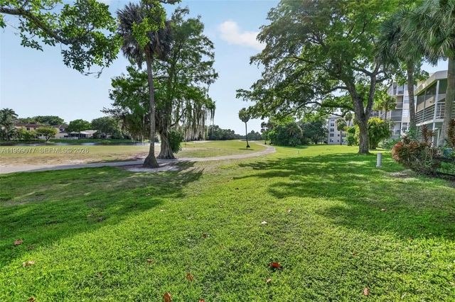 823 Cypress Blvd 104, Pompano Beach, FL 33069