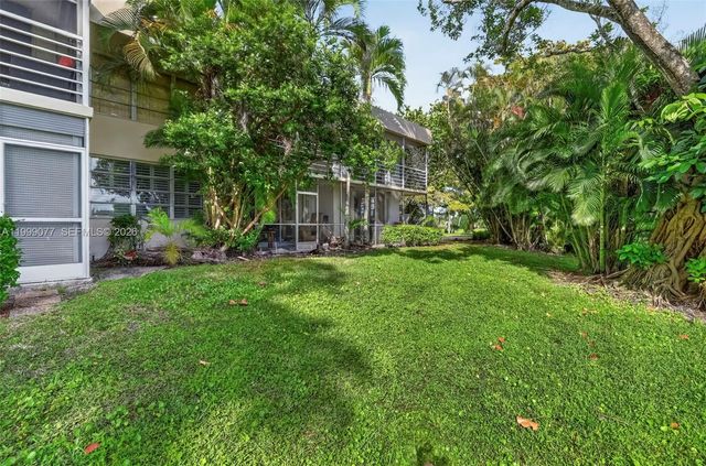 823 Cypress Blvd 104, Pompano Beach, FL 33069