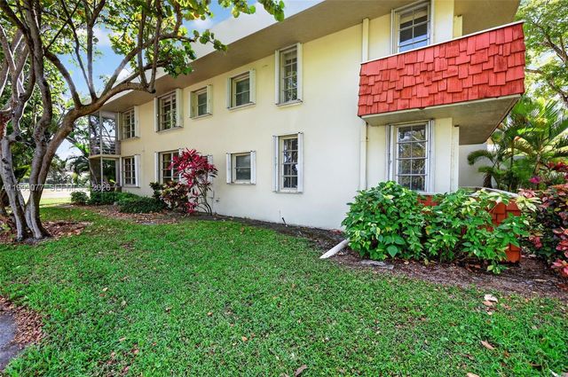 823 Cypress Blvd 104, Pompano Beach, FL 33069