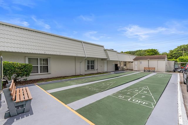 2805 SW 13th Street 37-d, Delray Beach, FL 33445