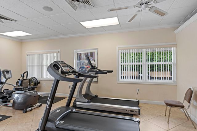 2805 SW 13th Street 37-d, Delray Beach, FL 33445