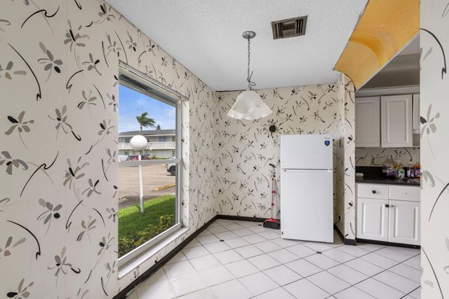 2805 SW 13th Street 37-d, Delray Beach, FL 33445