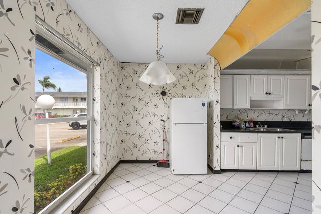 2805 SW 13th Street 37-d, Delray Beach, FL 33445