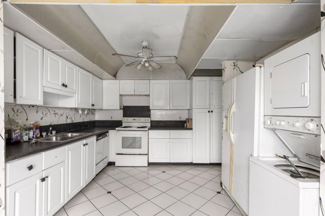 2805 SW 13th Street 37-d, Delray Beach, FL 33445