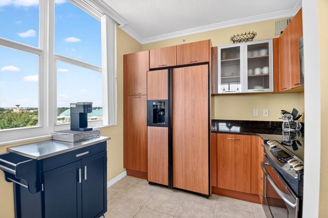 625 Casa Loma Boulevard 1002, Boynton Beach, FL 33435