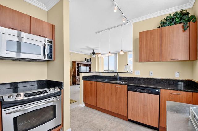625 Casa Loma Boulevard 1002, Boynton Beach, FL 33435