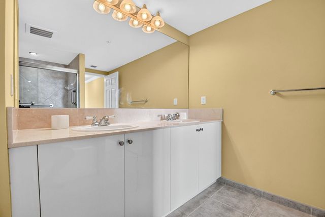625 Casa Loma Boulevard 1002, Boynton Beach, FL 33435