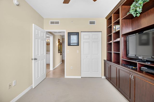 625 Casa Loma Boulevard 1002, Boynton Beach, FL 33435