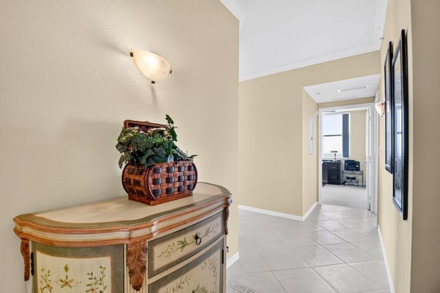625 Casa Loma Boulevard 1002, Boynton Beach, FL 33435