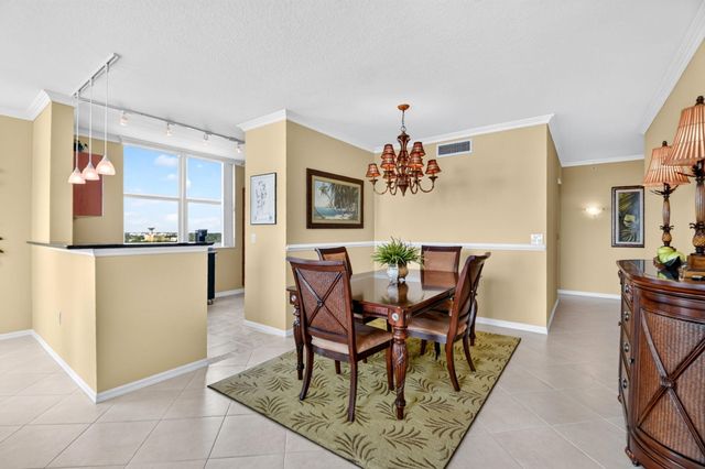 625 Casa Loma Boulevard 1002, Boynton Beach, FL 33435