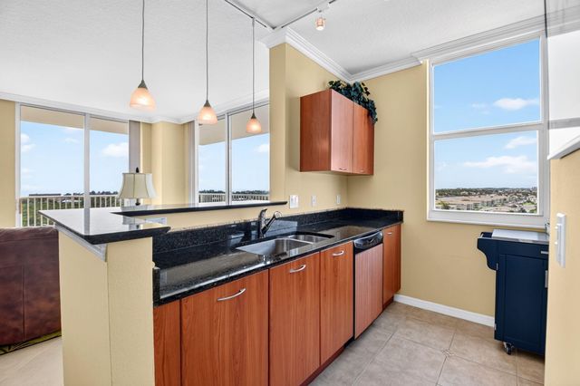 625 Casa Loma Boulevard 1002, Boynton Beach, FL 33435