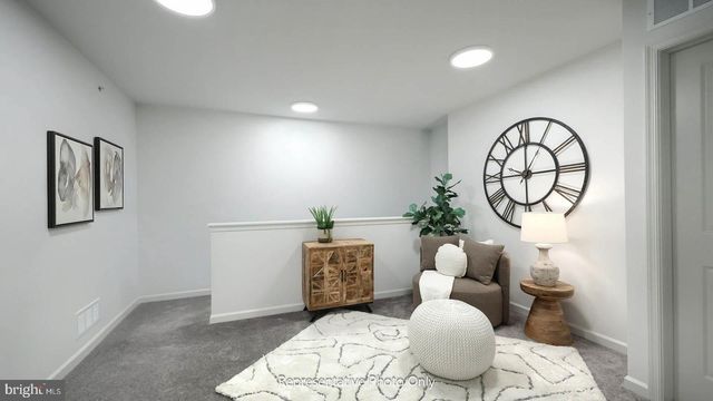 28 N CONIFER DR, Elizabethtown, PA 17022