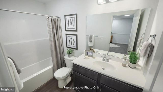 28 N CONIFER DR, Elizabethtown, PA 17022