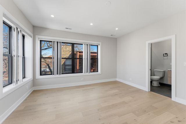 7518 N Eastlake Terrace 2, Chicago, IL 60626