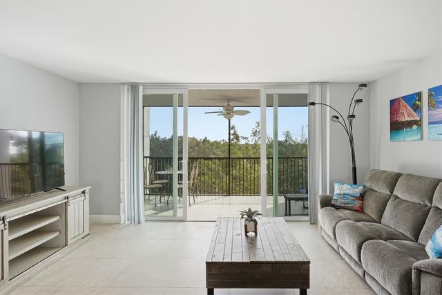 3910 Inverrary Boulevard 708-B, Lauderhill, FL 33319