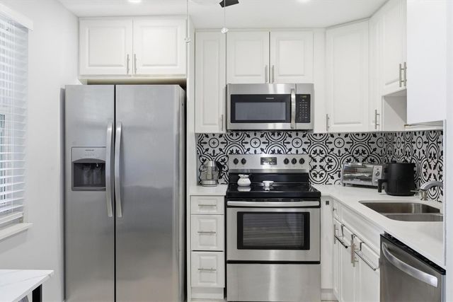 3910 Inverrary Boulevard 708-B, Lauderhill, FL 33319