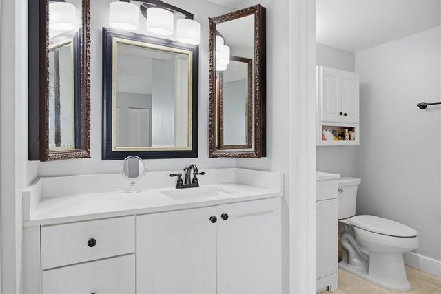 3910 Inverrary Boulevard 708-B, Lauderhill, FL 33319