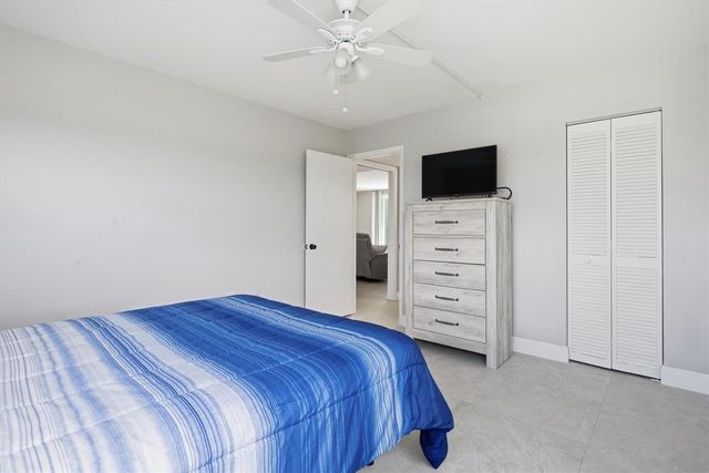 3910 Inverrary Boulevard 708-B, Lauderhill, FL 33319