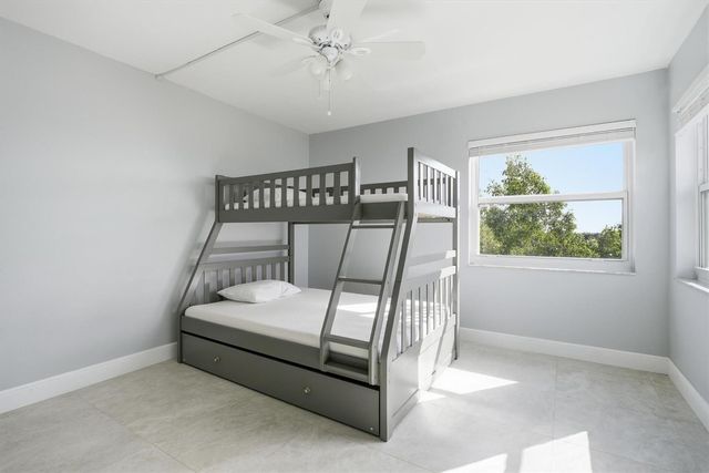 3910 Inverrary Boulevard 708-B, Lauderhill, FL 33319