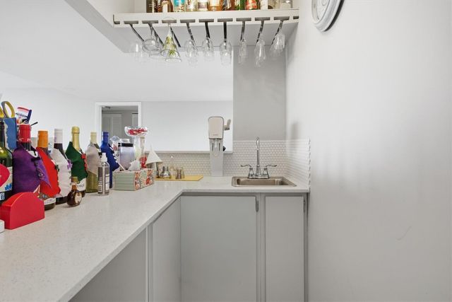 3910 Inverrary Boulevard 708-B, Lauderhill, FL 33319