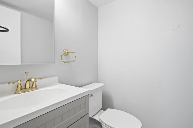 3910 Inverrary Boulevard 708-B, Lauderhill, FL 33319