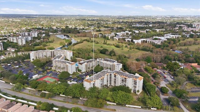 3910 Inverrary Boulevard 708-B, Lauderhill, FL 33319