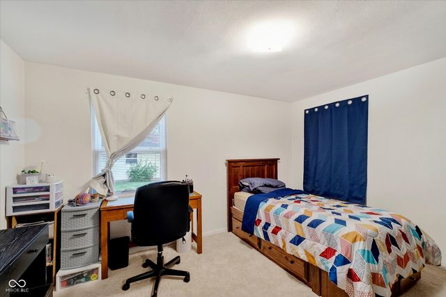 1921 E 10th Street, Anderson, IN 46012