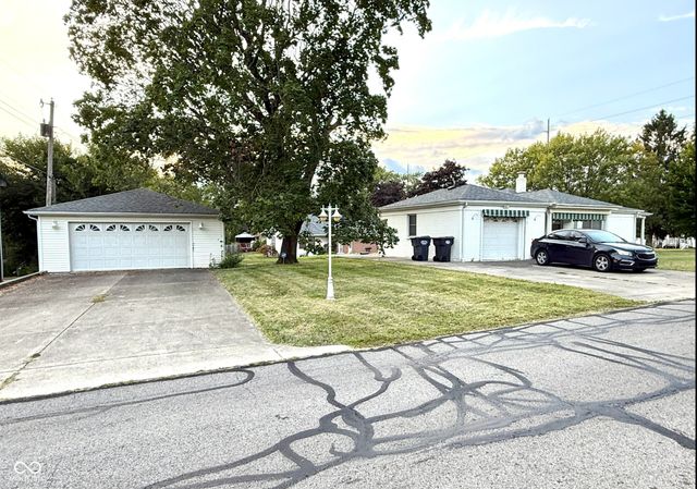 1921 E 10th Street, Anderson, IN 46012