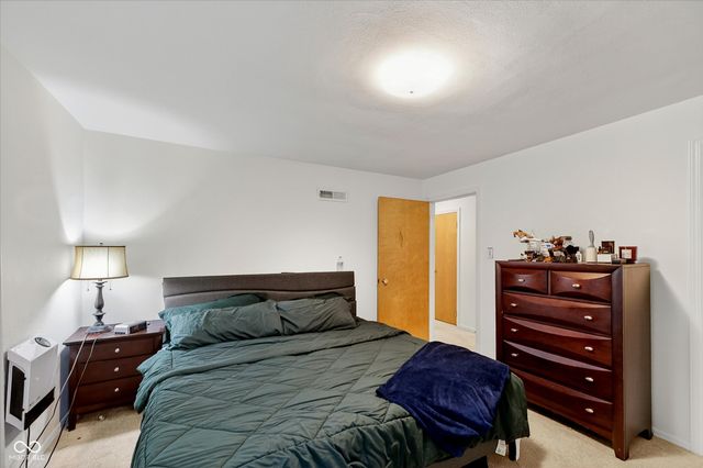 1921 E 10th Street, Anderson, IN 46012