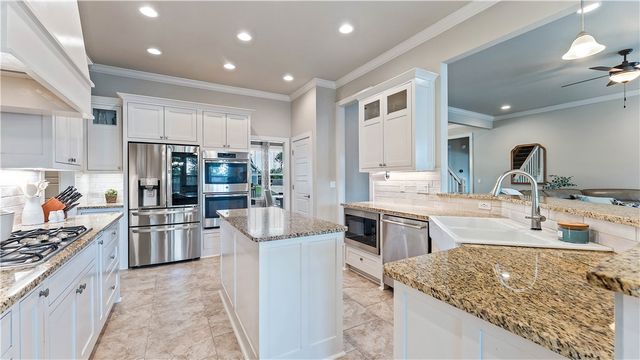 553 Kensington, Cave Springs, AR 72718