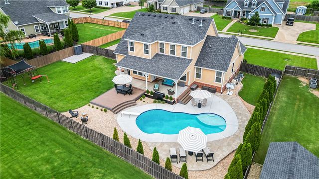 553 Kensington, Cave Springs, AR 72718