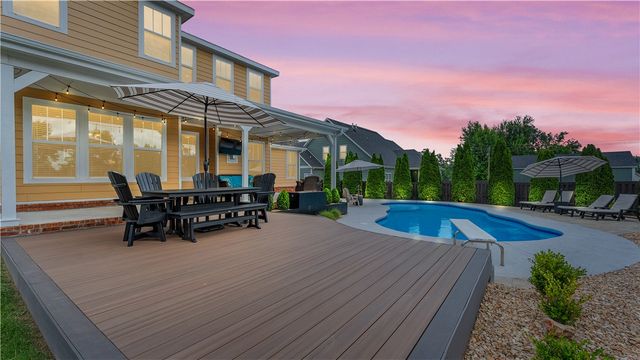 553 Kensington, Cave Springs, AR 72718