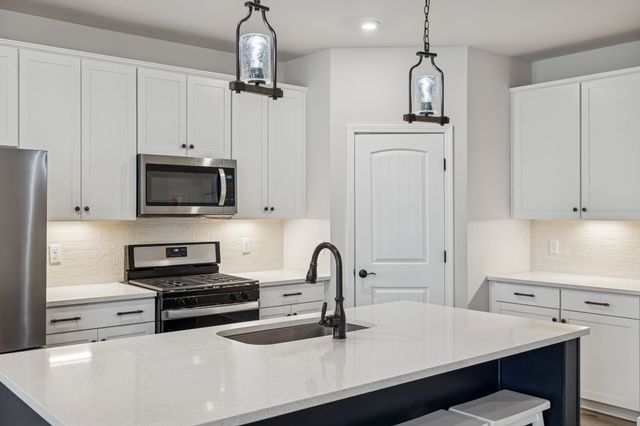 4315 Socata Ct, Cross Plains, TN 37049