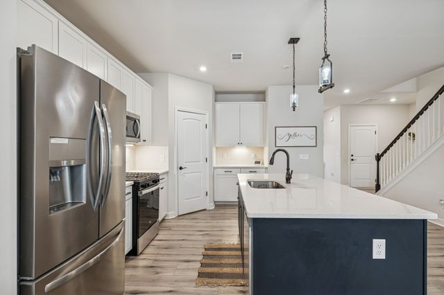 4315 Socata Ct, Cross Plains, TN 37049