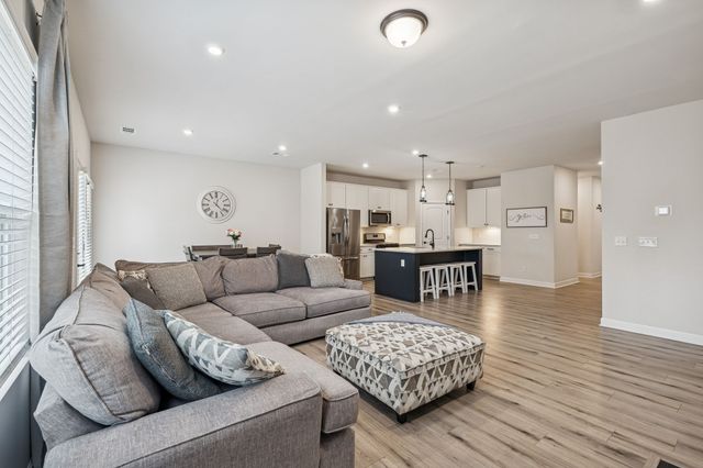 4315 Socata Ct, Cross Plains, TN 37049