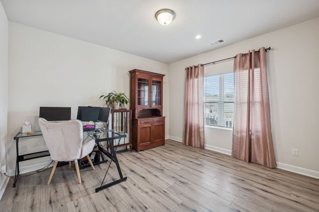 4315 Socata Ct, Cross Plains, TN 37049