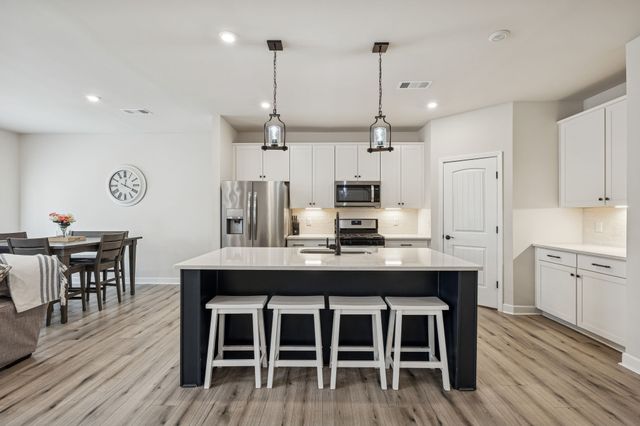 4315 Socata Ct, Cross Plains, TN 37049