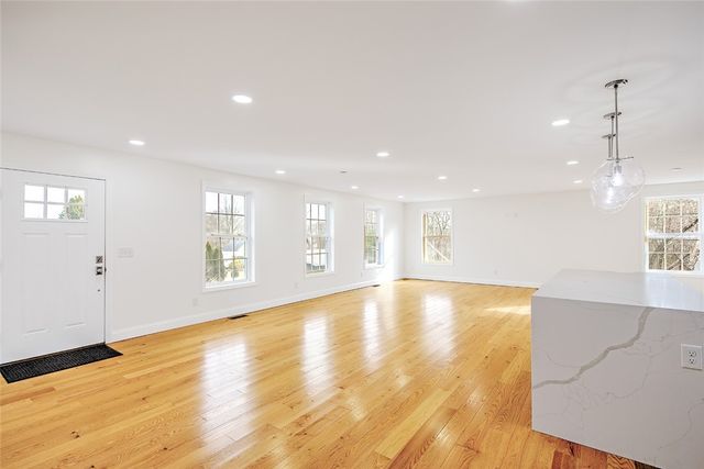 29 Graves Avenue, North Smithfield, RI 02896