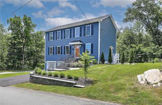 29 Graves Avenue, North Smithfield, RI 02896