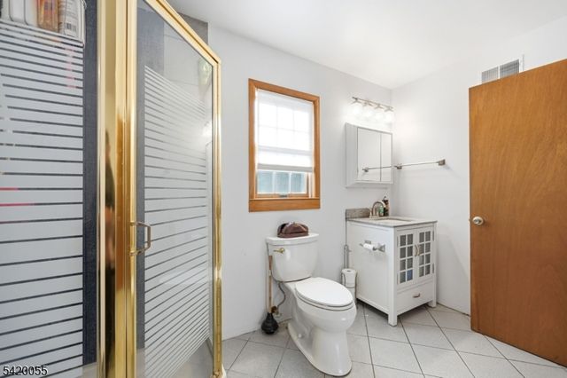 72 Hudson Dr, West Milford Twp., NJ 07480