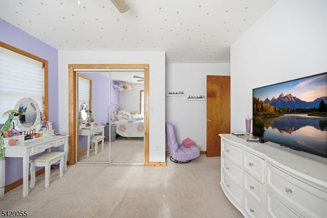 72 Hudson Dr, West Milford Twp., NJ 07480