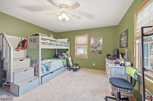 72 Hudson Dr, West Milford Twp., NJ 07480