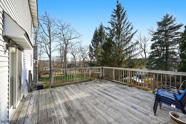 72 Hudson Dr, West Milford Twp., NJ 07480