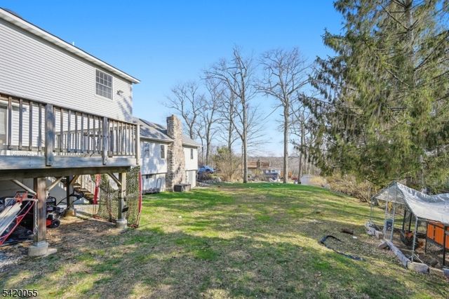 72 Hudson Dr, West Milford Twp., NJ 07480