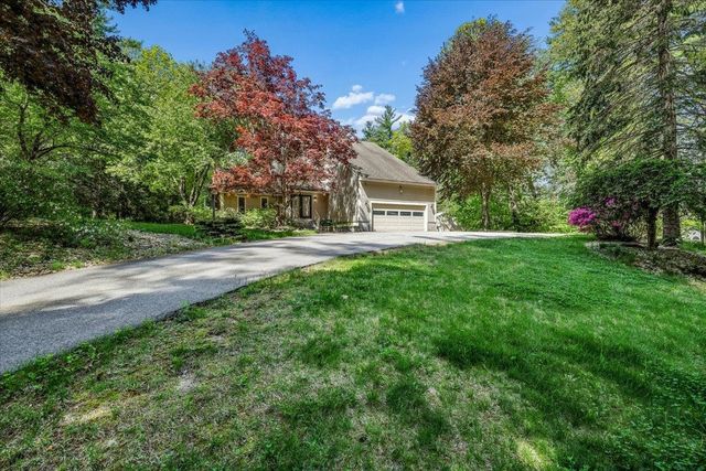 5 Cobblestone Place, Merrimack, NH 03054