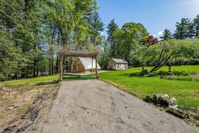 5 Cobblestone Place, Merrimack, NH 03054