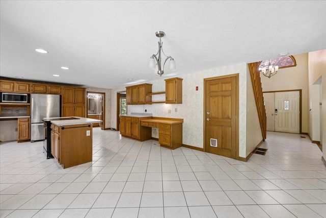 5 Cobblestone Place, Merrimack, NH 03054