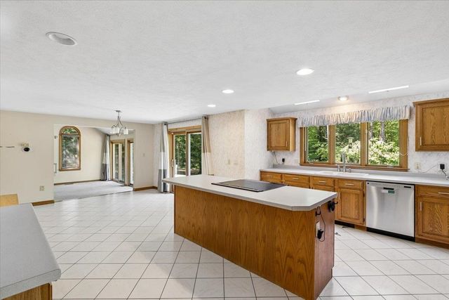 5 Cobblestone Place, Merrimack, NH 03054
