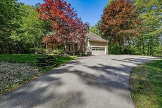 5 Cobblestone Place, Merrimack, NH 03054